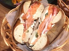 烟熏三文鱼三明治-麦田工坊(月湖店)