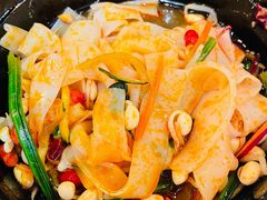 -陇上秦轩西安biangbiang面(EFC欧美金融商业城店)