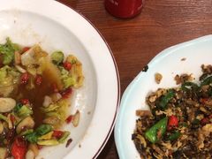 -湖南人家湘菜馆(镇江路店)