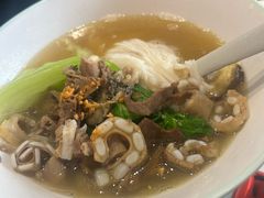-甘掌门·化州驰名牛杂粉(越秀店)