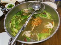 -乡土黄·鲜牛肉火锅·小龙虾(兴业街店)