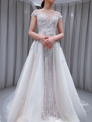 -艾米丽婚纱礼服