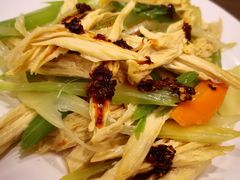 -清真吴记门钉肉饼·喜多利