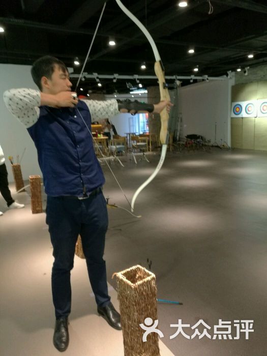 六钧弓三尺剑六钧弓