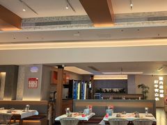 -肥肥虾庄·金牌油焖大虾(汉口城市广场店)