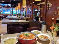 -鸿通城购物中心