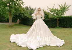 -Renee芮亦婚纱(原丽莎)