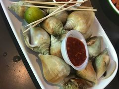 -东海岸人工湖美食村