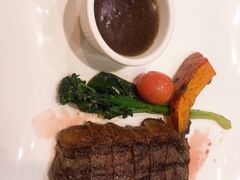 安格斯牛西冷牛排-乐意坊Alla Torre意大利手工披萨(陆家嘴旗舰店)