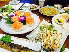 -青瓦餐厅·生鱼片·韩园烤肉(西塔店)