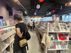 -浣熊唱片店(上海影城店)