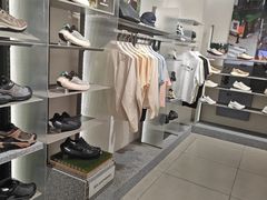 -SALOMON萨洛蒙(长沙国金街店)