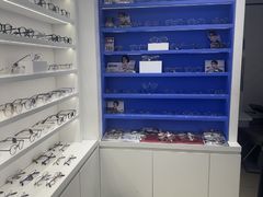 -美式眼镜·授权蔡司.依视路.尼康.豪雅.明月(南翔印象城店)