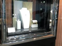 -梵克雅宝(国贸商城店)