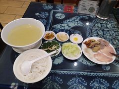 -桥香园云南过桥米线(金马碧鸡店)