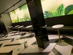 等候区-CGV影城(卓悦中心 IMAX激光店)