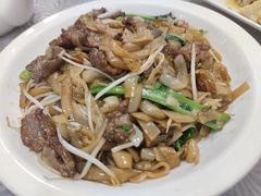 干炒牛河-粤·向群饭店(龙津东路总店)