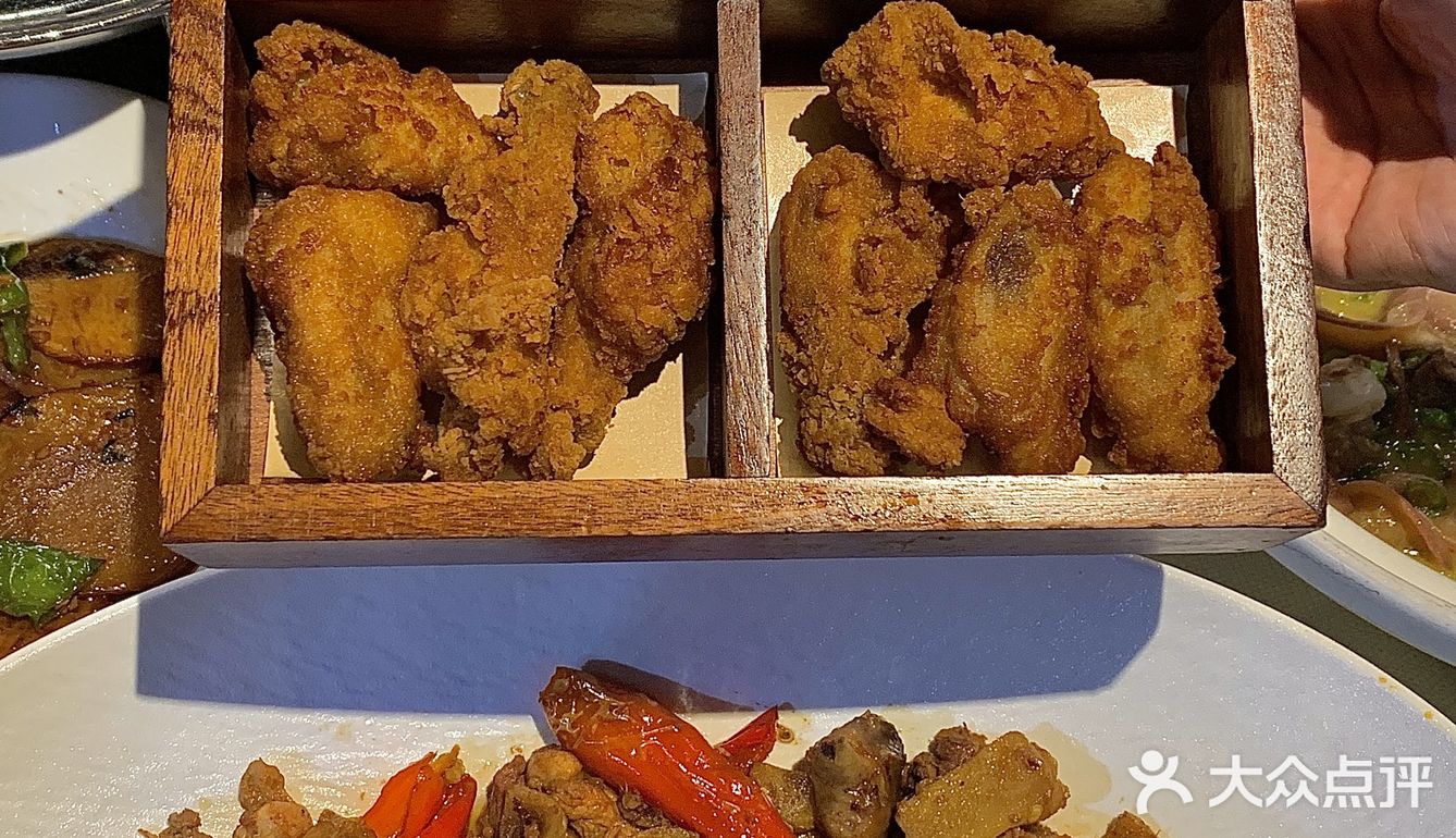 不是！这还是我印象中的湘菜店吗❗️❗