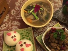 -蘑菇私房菜小馆(杨家坪西城天街店)