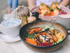 -FLOVIE FLORIST CAFE