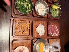 -银米·云南传统过桥米线(双廊黑金冠店)