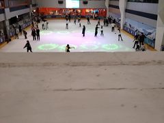 -正佳冰河湾真冰滑冰场