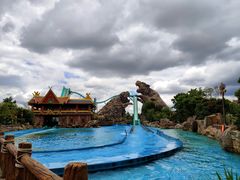 -七彩云南欢乐世界