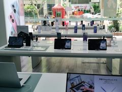-荣耀授权专卖店(黄浦浙江中路店)