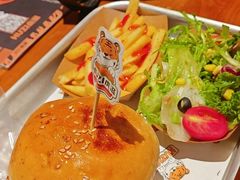 -HUZI虎滋精酿餐吧(京西大悦城店)
