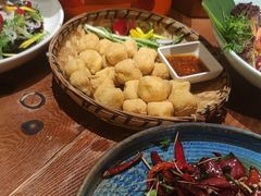 -老滇山寨•云南特色菜•地方菜•民族风情歌舞表演(金碧店)