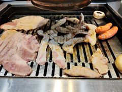 -臻牛烤肉