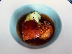 鲍鱼红烧肉-夜宴江景餐厅