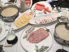 -红鼎豆捞·非遗鲍皇汤火锅(宝丰路店)