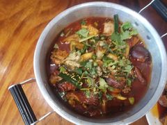 -爆炸头阿姨小四川正宗川味小吃(无任何分店)