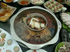 -茅草房·河畔园林火锅