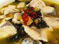 鲜椒酸菜鱼-确喜美味小厨(西单商场兰州店)