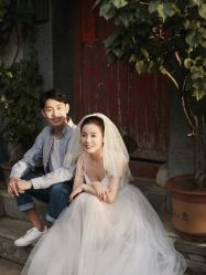 -易摄影婚纱摄影工作室