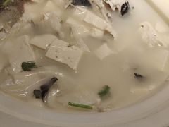 -卢大鲜鱼头捞饭(美利广场店)
