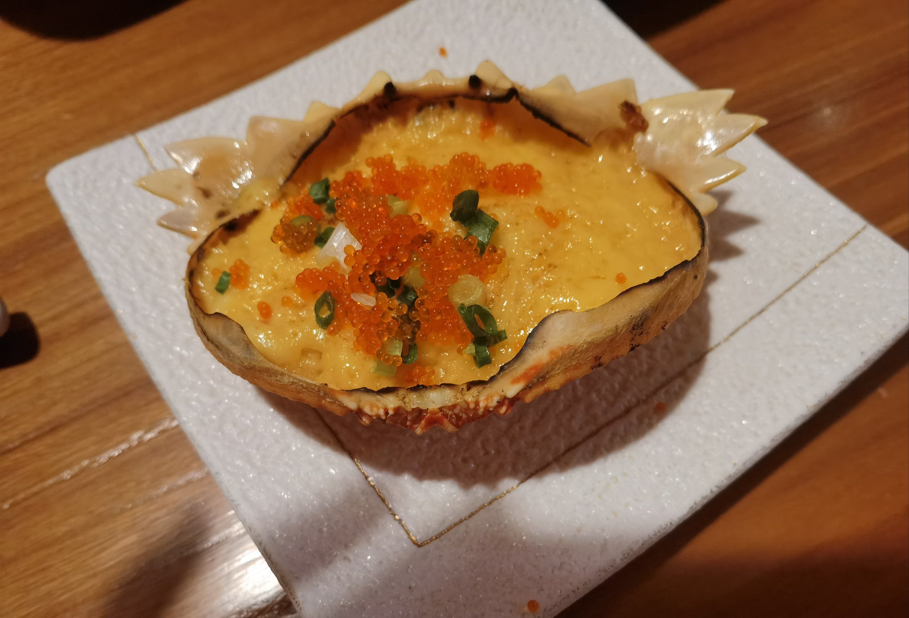 芝士焗蟹煲和芒果大虾卷都是每次必点