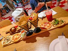 -城市大道红炉披萨烘焙坊