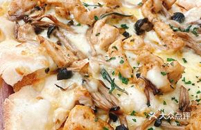 Chicken Mushroom Pizza