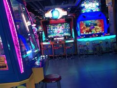 -嗨翻Hi-Fun竞技主题乐园·蹦床亲子生日轰趴(国光1937店)