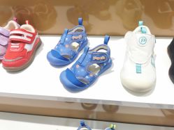 -孩子王(巴南万达广场店)