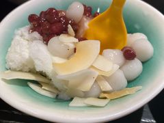 白雪冰汤圆-老甘家小龙虾江湖菜(邦兴花园店)