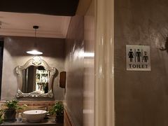 -HIGH FIVE哈福手工汉堡(桂林路店)