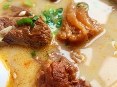 咖喱牛腩面-翠华餐厅(百老汇店)