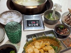 -喃喃椰·糟粕醋·椰子鸡火锅(七堡花园店)