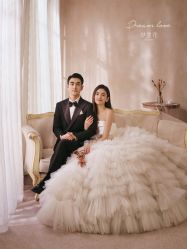 -雪中彩影婚纱摄影·微光艺术中心