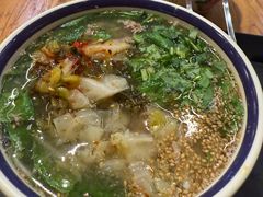 -云阿蛮云南生烫牛肉米线(奉贤路店)