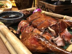 脆皮小刀鸭-老滇山寨•云南特色菜•地方菜•民族风情歌舞表演(金碧店)